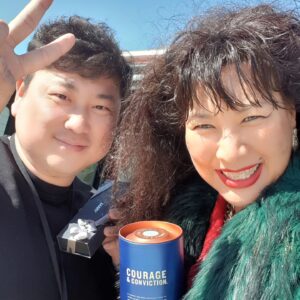 Jung Young-ju Instagram - #허명행감독님
#황야
#정영주
#불쌍한뱀
.
.
.
.
.
.제가 엄청 좋아합니다!감독님!!!
#세계1등

잘어울리십니다!!!