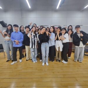 Jung Young-ju Instagram - #건대매체연기과 
#김혜윤
#선배님

제가 강의하는걸 보고싶다며...
엄마랑딸 같이 점심먹고
#정영주
 수업에들어와. 후배들과의 만남을. 했답니다
그짧은시간에 자극받고 간다는 우리솔이
기특하기 이를데 없지요
든든 ~~~합니다!