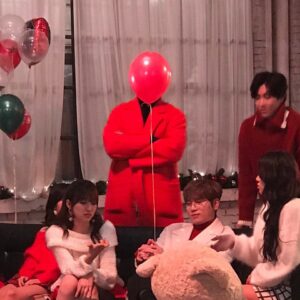 Junggigo Instagram - 부끄러우면 얼굴이