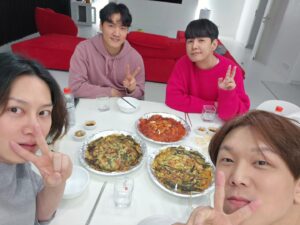 Junggigo Instagram - 메리 크리스마스! 🌲🌲🌲