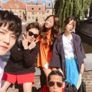 Junggigo Instagram - 민기 핸드폰이 내 핸드폰하고 똑같은 핸드폰이라 그런지 나만큼 잘 찍는구나? #사서고생