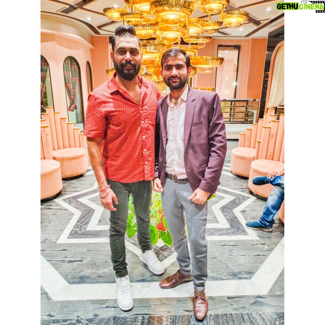 Junjaram Thory - 347 Likes - With Celebrity Manager Varun Ji Banshal at Nest Resort Jaipur
.
.
@varunlimelight
#varunbanshal #varunlimelight #nestresort #jaipur #junjaramthory #entrepreneur