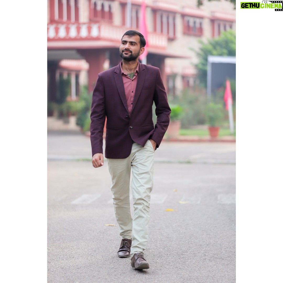 Junjaram Thory - 459 Likes - Be yourself; everyone else is already taken
.
.
#jaipur #jaipurdiaries #photography #akshitphotography #junjaramthory #jaipurcity