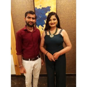 Junjaram Thory Instagram - With Bollywood Actress Anuradha Sharma 
She has been seen movies like Neerja, Kaabil and Fox along with the stars like Hrithik Roshan, Yami Gautam, Arjun Rampal, Sonam Kapoor. Apart from this, she has also appeared in the TV serial Kumkum Bhagya. She has also done more than 100 episodes of Crime Petrol and a web series of Alt Balaji. 📺📸
#entrepreneur #bollywood #jaipur #actress #celebrity #celebs #entertainment #junjaramthory #pinkcity