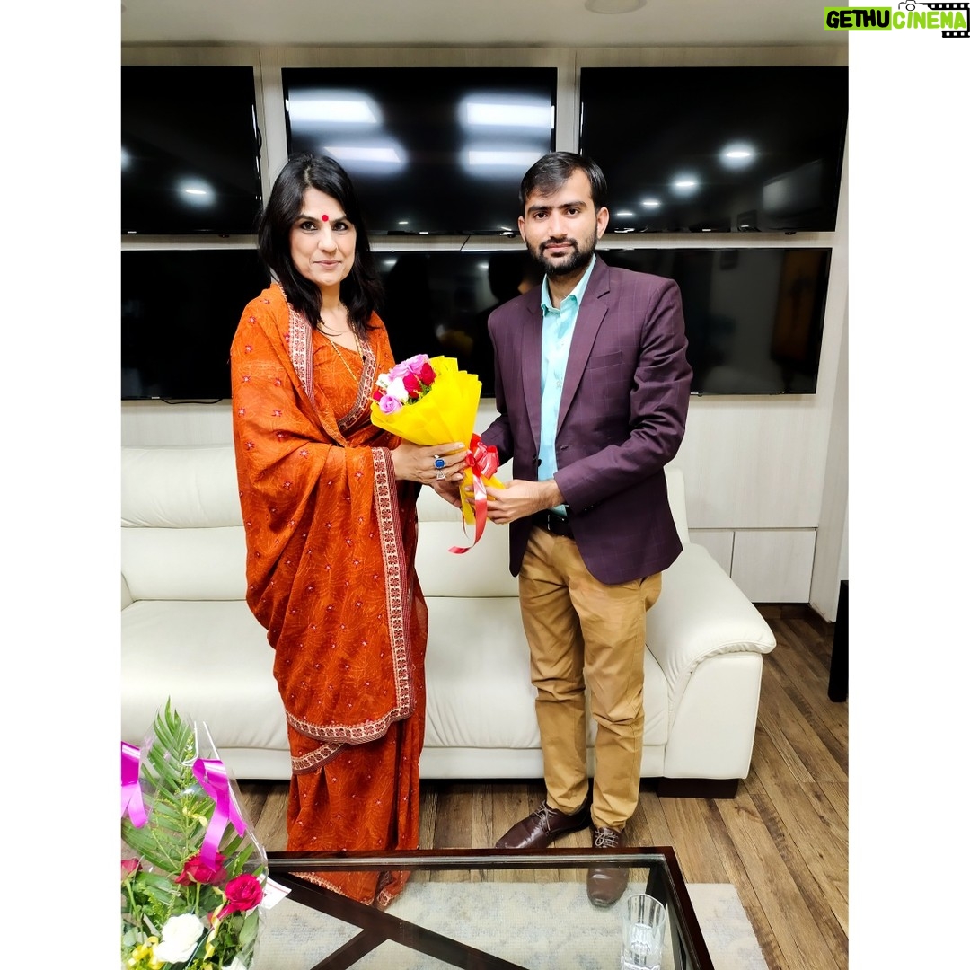 Junjaram Thory - 297 Likes - Meeting with Anita Hada Ji, Editor First India Newspaper
.
.
#junjaramthory #firstindia #meeting #junjaramthory #anitahada #anitahadasangwan #jaipur #entrepreneur