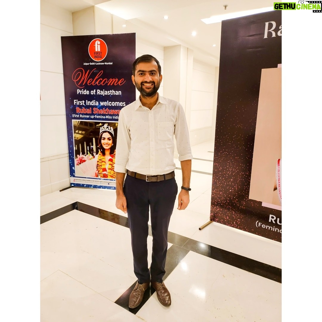 Junjaram Thory - 1.1K Likes - Change your life today. Don't gamble on the future, act now, without delay. ✅💯
.
.
#lifequotes #life #jaipurdiaries #jaipur #entrepreneur #junjaramthory #positivevibes #positivequotes #trend #smile😊