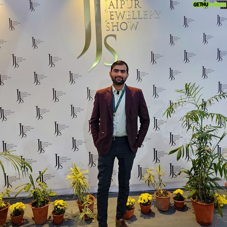 Junjaram Thory - 182 Likes - Dazzling at the Jaipur Jewelry Show ✨💎 #JaipurJewelryShow #SparkleAndShine #junjaramthory