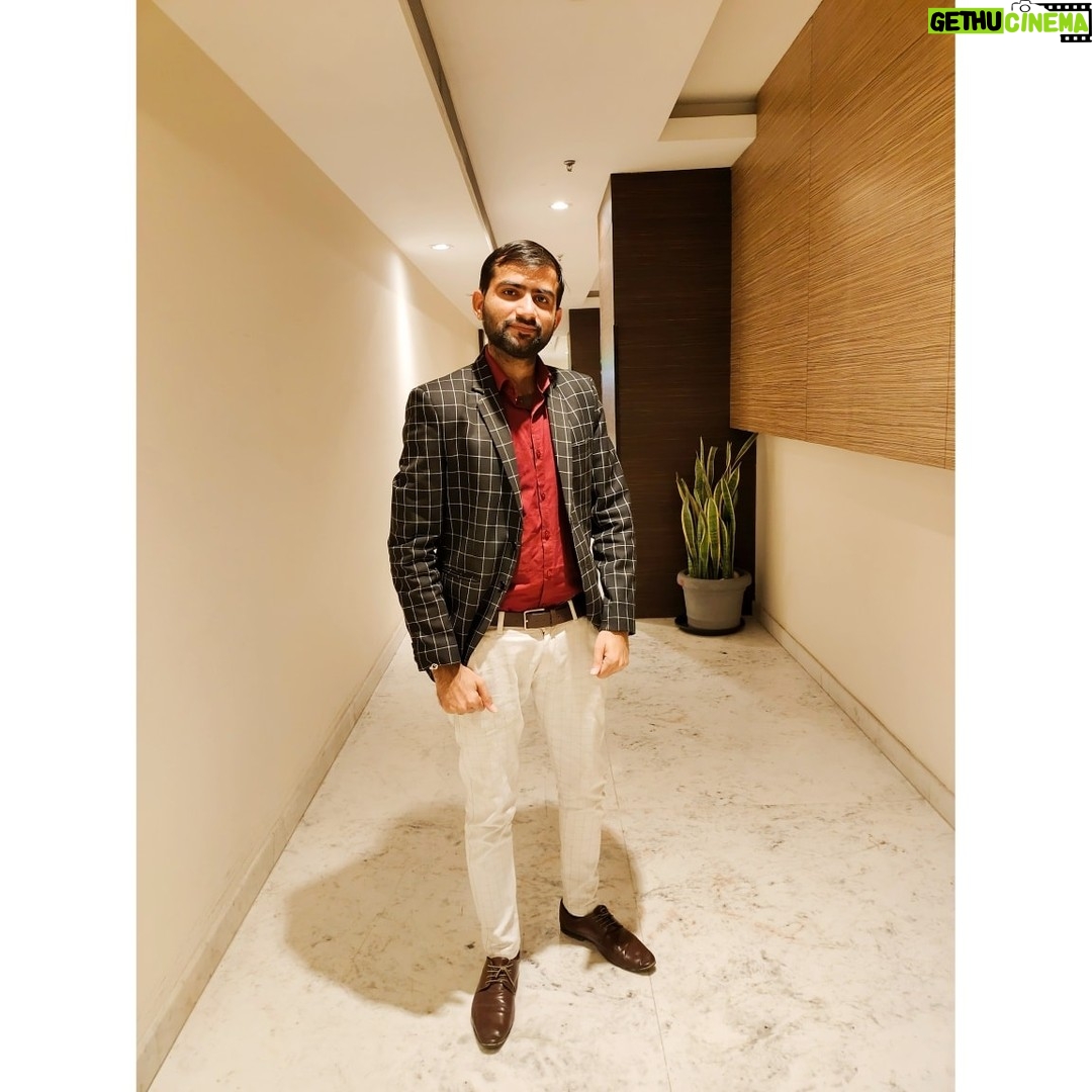 Junjaram Thory - 487 Likes - Positive anything is better than
negative nothing.
.
.
#positivevibes #junjaramthory #trending #jaipur #jaipurdiaries #sangriinternet #media