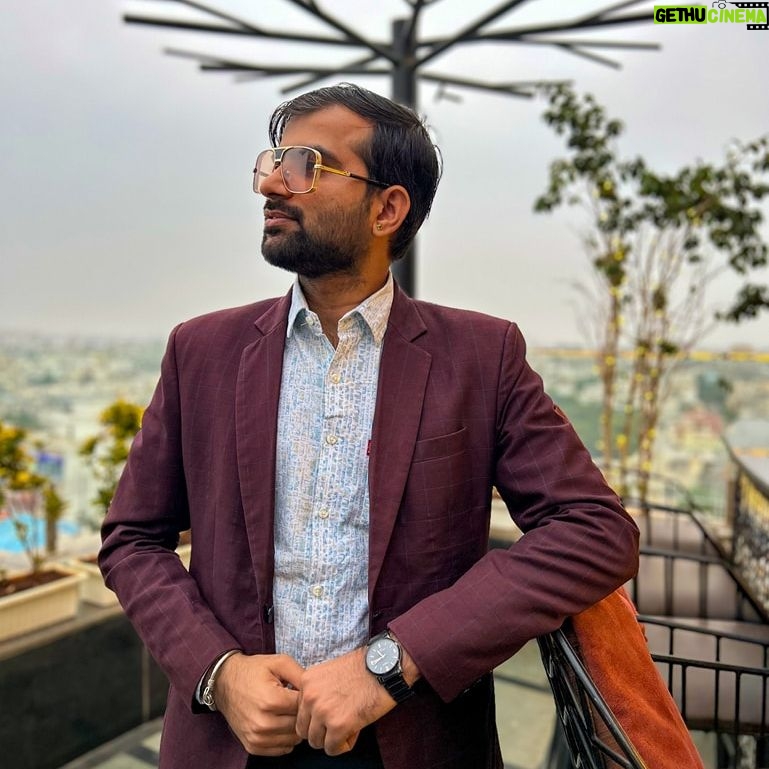 Junjaram Thory - 222 Likes - Keep your face always toward the sunshine—and shadows will fall behind you.
#positivevibes #jaipur #picoftheday #junjaram #junjaramthory