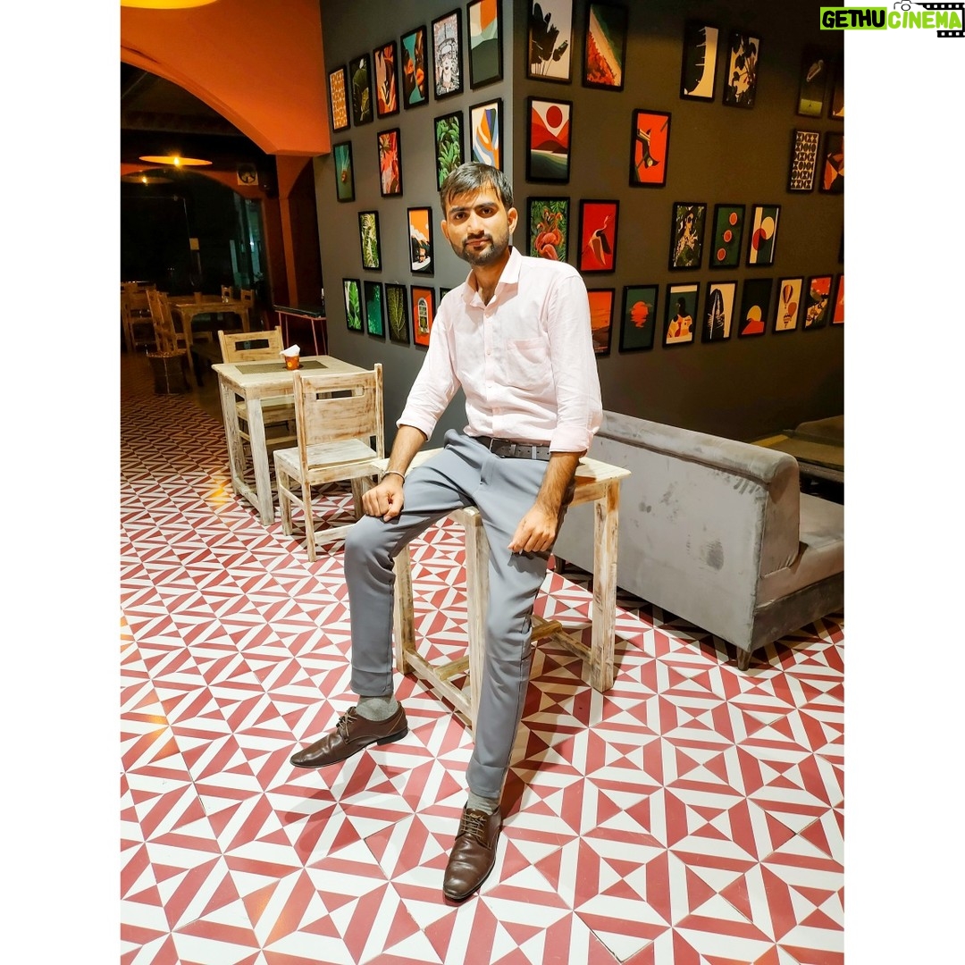 Junjaram Thory - 467 Likes - The purpose of our lives is to be happy.
.
.
#junjaramthory #entrepreneur #jaipur #jaipurdiaries