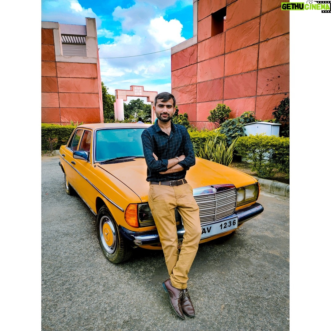 Junjaram Thory - 1.2K Likes - My life, My Rules, My Attitude 😎☺️✅💯
.
.
Picture By: @kapilrajkp
Edited By: @beyond_imagina
#junjaramthory #jaipur #life #Attitude #entrepreneur #jkk