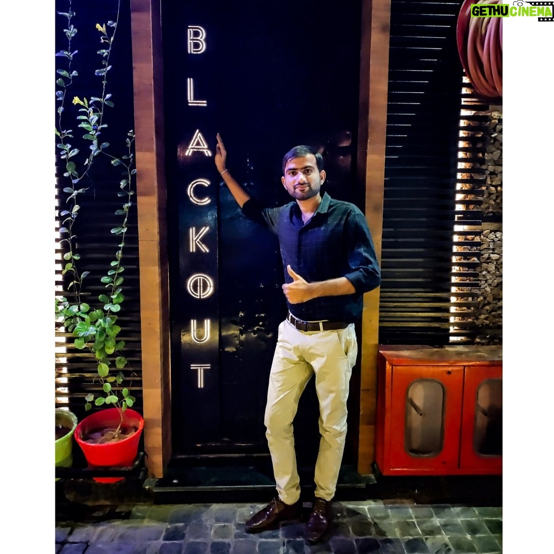 Junjaram Thory - 469 Likes - When you have a dream, you’ve got to grab it and never let go.
.
#junjaramthory #lifequotes #jaipur #jaipurdiaries #jaipurcity #positivevibes #blackout #blackoutclub