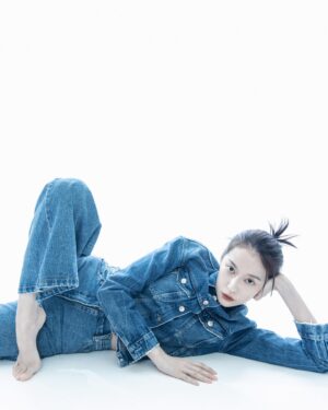 Juno Liu Instagram - 幸福的我
今年還要跟你們一起玩
Happy 2022💞
@bean_makeup 
@haomin1017 
@boa750818 
@aprilfooool_