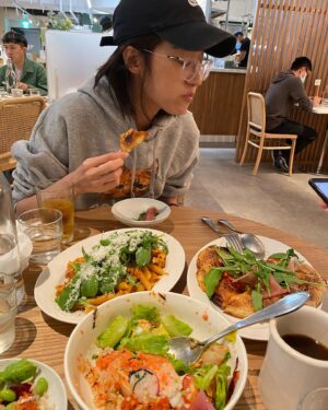 Juno Liu Instagram - 幸福的10月
慢半拍的我