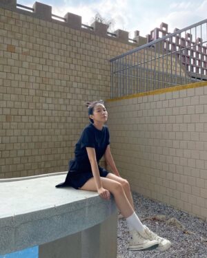 Juno Liu Instagram - 🎏🍧
冬天買錯的沁涼防曬
終於可以拿出來用了