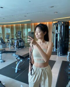 Actress Juno Liu HD Instagram Photos and Wallpapers September 2023