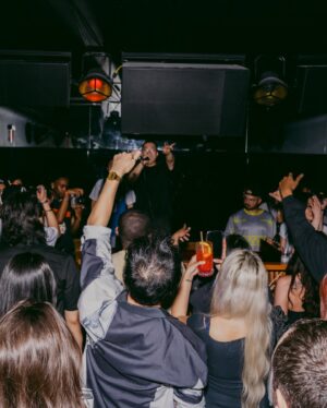 Junoflo Instagram - WOW. Thank you to everyone who pulled up to the album release show in NY. I truly felt the love 😭 shoutouts to @theapollo_id for helping put it all together, and my brothers @kazi @matthewlawofficial @mdnghtdiningclub for providing the vibes. Life been kinda crazy leading up to this album that at times I felt mad overwhelmed, but it was all worth it to experience this with yall. 

❇️ NEXT UP: LOS ANGELES 6/14 @ MAD GALLERY
Link in bio!

My new album “JUST JUNØ” is available now on all streaming platforms 🖤
📸: @slippersnosocks