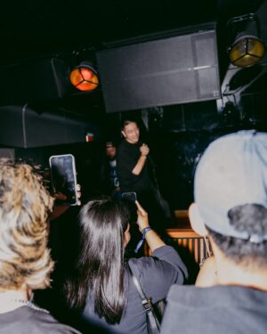 Junoflo Instagram - WOW. Thank you to everyone who pulled up to the album release show in NY. I truly felt the love 😭 shoutouts to @theapollo_id for helping put it all together, and my brothers @kazi @matthewlawofficial @mdnghtdiningclub for providing the vibes. Life been kinda crazy leading up to this album that at times I felt mad overwhelmed, but it was all worth it to experience this with yall. 

❇️ NEXT UP: LOS ANGELES 6/14 @ MAD GALLERY
Link in bio!

My new album “JUST JUNØ” is available now on all streaming platforms 🖤
📸: @slippersnosocks
