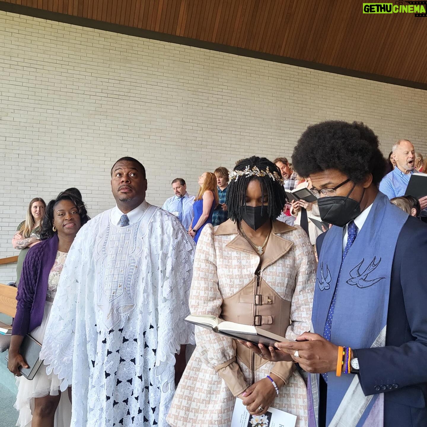 Justin J. Pearson - 8K Likes - Happy Resurrection Sunday! Thank you to Community of Faith Christian Church @cfccmemphis and @churchoftheriver for inviting me to deliver the Easter message. Jesus fought and died for Justice with a ministry that challenged and disrupted the status quo. May we all take up our cross for Justice as he did. Happy Easter and may we continue to fight for justice! ✝️💙🐇💕🐣✨