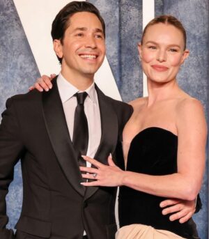 Justin Long Instagram - 1. After an unsuccessful audition to be @charlottetilbury’s newest hand model (they decided to just use a plastic mannequin which “looked more lifelike” than me), I was given the honor of…
2. Blowing the ceremonial @vanityfair conch to begin the festivities. 
3. I couldn’t stop creeping on @katebosworth 🤤😍
4. And I was so giddy that I got to keep  @charlottetilburyskincare after the talented @bridgetbragerhair applied some of it to my skin. 
5. We took some photos to practice because we realized we haven’t left the house in several months. 
6. We left the house! (Technically “Hotel room”… by the way, also huge thanks to @peninsulahotels) 
We had a blast. And we got to meet @theestallion! And hang with Bill Nighy!! And old friends @msmelanielynskey and @paulwdowns!! It was a fun night. Thanks for inviting us @vanityfair!!