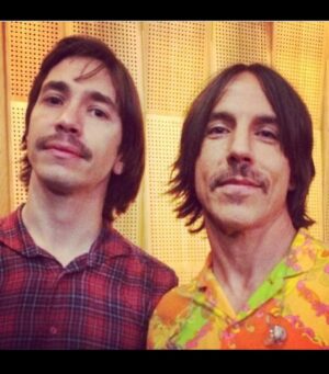 Justin Long Instagram - Someone please tag the Anthony Kiedis biopic’s casting director. And yes, I realize I’ll have to spend a lot of time in the gym. And take singing classes. And cool classes. And not wear glasses. And I realize it’s going to be a long casting process… it’s an important role so they’re not just gonna give it away, give it away, give it away now. And I obviously won’t be making lame jokes like that while I’m in character as Anthony 🤓🌶️#RedHotChiliAuditioner