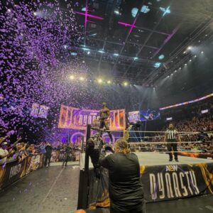 Justin Roberts Instagram - AND NEWWWWWWW @aew WORLD CHAMPION , congratulations @swerveconfident !! #AEWDynasty