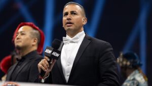 Justin Roberts Instagram - I love announcing @aew @njpw1972 @njpw_global Forbidden Door so much. In addition, I love hearing @tak_rock2034 announce. The cherry on top, I love when THE FANS announce. 
I ❤️ NY

#AEWForbiddenDoor was a lineup of stars from all over the world displaying their unbelievable talents 👏🏻. WHAT A SHOW!!! Catch the replay @fitetv , you truly don’t want to miss it. Can’t wait to come back to NY September 25th for Grand Slam at Arthur Ashe stadium. 

Now..Ready to head home to Chicago for Dynamite THIS Wednesday! Get that @giordanospizza warmed up..