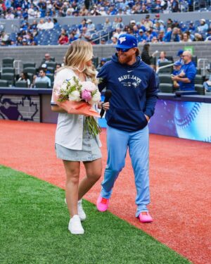 Justin Turner Instagram - A beautiful family moment ❤️ 
Kourtney Turner performed today’s anthems!