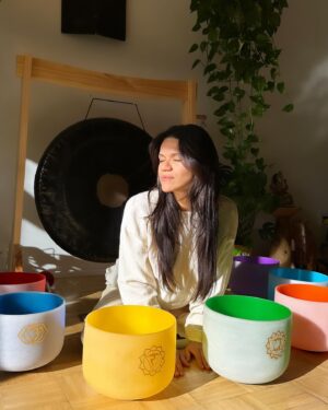 Justina Adorno Instagram - Happy Earth day! I hope everyone can appreciate Mother Nature and all her offerings and respect her today and everyday. Listen to the Earth and help her. It’s so easy to just post about it but to truly acknowledge our individual impact on her health is so important. If the Earth is healthy then we are healthy. If she is not we are not. Go vegan, use less plastic, take in the sun, volunteer at a local garden, go to a beach clean up, there is so much we can do to show our gratitude to the Earth 🤍🌱✨

#earthday #love #vegan #happyearthday #mothernature