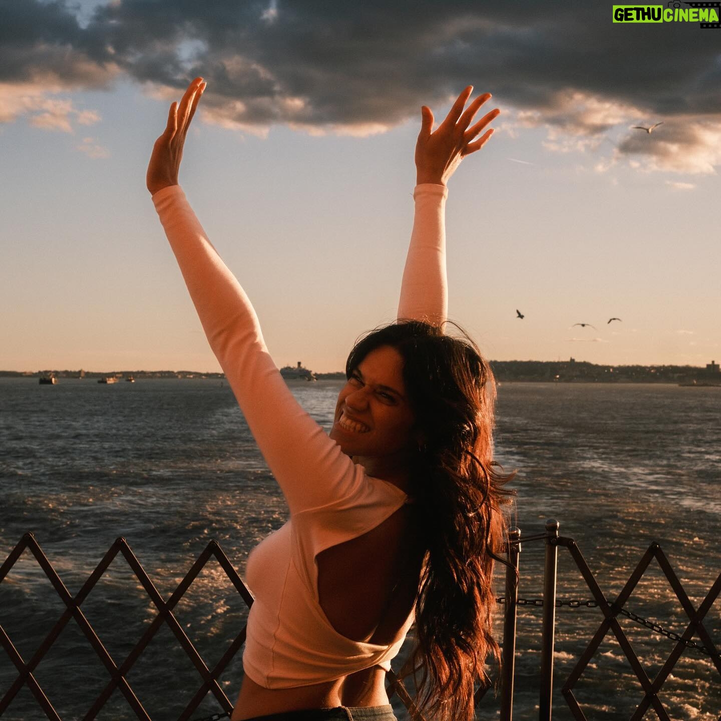 Justina Adorno - 3 Likes - 🗒️ words of wisdom
