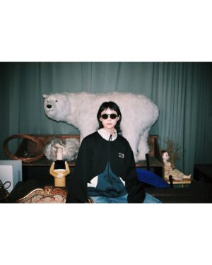 Juuko Zhu Instagram - 自從成為了 @moscotnyc 品牌摯友，我收集了所有我最喜歡的圓框眼鏡，從長髮到短髮，素顏到拍攝收工，我都會挑一支喜歡的眼鏡放在包包，很多人會問我型號，因此這篇集合了我戴過的每一支小寶貝，和你們分享👓

@moscotnyc 
@vci_tw 
@chengsoptical 
#moscot