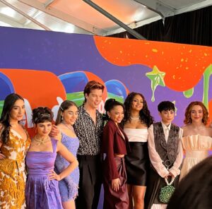 Jy Prishkulnik Instagram - Manic pixie dream vibes hit🎆What a surreal honor to be nominated with the rest of the @monsterhigh cast for Favorite Movie at the 2023 @kidschoiceawards !!!! 

I will never forget this purple n orange evening💜🧡

Thank you to my incredible team to whom I owe so much @symingtontalentmanagement @cesdtalent @characterstalentagency @throughthelooking.glass @pedro_tapia___ @agentmelissabb

And to my fairy godparents 
@makeup_by_jessicarobertson 💋 @hairbaeraul 💇🏻‍♀️

#monsterhigh #kidschoiceawards #redcarpet #cleodenile #nickelodeon #paramountplus