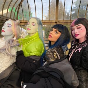 Jy Prishkulnik Instagram - Best believe I’m not leaving 2023 without monumental Monster love!💛🪲💀

This one is dedicated to the incredible people I’m lucky to call my co-workers. So here we go: 

1. @lina.lecompte making me feel like Egyptian royalty
2. Glamour ghouls
3. CamPAIGN manager (emphasis on the pain)
4. We own this clawllway 
5. Scarisian souvenirs 
6. Ninja 
7. Recreating @toshiasan ‘s artwork that I gifted Lina after wrapping MH1💗
8. Spoopy potato
9. OG beasties
10. Mixing metals 

Happy new year, monstars! All love. 

#monsterhigh #bts #monsterhighthemovie #cleodenile #clawdeenwolf #draculaura #movies #happynewyear