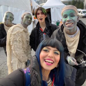 Jy Prishkulnik Instagram - This time last year, we celebrated Thanksgiving from set in Vancouver with mini pecan pies. All along this journey, there has been so much to be grateful for. 

From our hardworking teams who brought you the iconic hair, makeup, and wardrobe, to our talented and inspirational dancers, to our visionary crew, to the most fun-loving cast. 

Most of all, I am deeply thankful for YOU. This movie has made it possible for me to meet some of the kindest, most intelligent, and devoted fans. I’m so grateful for your enthusiasm, love, and support of this unique franchise. I can’t wait to meet more of you! 

Happy Day of Gratitude, all! Keep spreading joy and love☠️💗🪲

PC: @gurdaur 

#monsterhigh #monsterhighthemovie #paramountplus #nickelodeon #happythanksgivng #happyfangsgiving #grateful #bts #behindthescenes #acting #dance