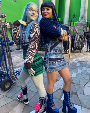 Jy Prishkulnik Instagram - Monster Dump 1 of 👻 SPOILERS AHEAD‼️

Cannot express how truly full my monster heart is with awe and adoration for each unholy soul that I had the pleasure of working with on this project☠️💗

@monsterhigh The Movie is screaming now, only on @nickelodeon and @paramountplus 

Special thanks to my team @symingtontalentmanagement @throughthelooking.glass @cesdtalent @pedro_tapia___ @characterstalentagency @agentmelissabb 

PC @gurdaur 

#monsterhigh #cleodenile #cleoandfrankie #bts #nickelodeon #paramountplus #mattel #monsterhighthemovie #onset #actorslife
