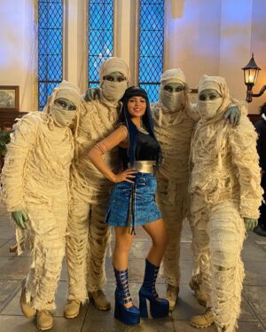 Jy Prishkulnik Instagram - Monster Dump 1 of 👻 SPOILERS AHEAD‼️

Cannot express how truly full my monster heart is with awe and adoration for each unholy soul that I had the pleasure of working with on this project☠️💗

@monsterhigh The Movie is screaming now, only on @nickelodeon and @paramountplus 

Special thanks to my team @symingtontalentmanagement @throughthelooking.glass @cesdtalent @pedro_tapia___ @characterstalentagency @agentmelissabb 

PC @gurdaur 

#monsterhigh #cleodenile #cleoandfrankie #bts #nickelodeon #paramountplus #mattel #monsterhighthemovie #onset #actorslife
