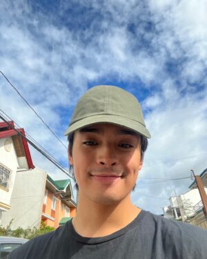 KD Estrada Instagram - mandatory selfie dump 🤳🏻