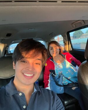 KD Estrada Instagram - mandatory selfie dump 🤳🏻