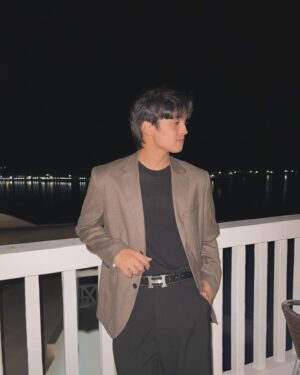 KD Estrada Instagram - h means hello (i think)