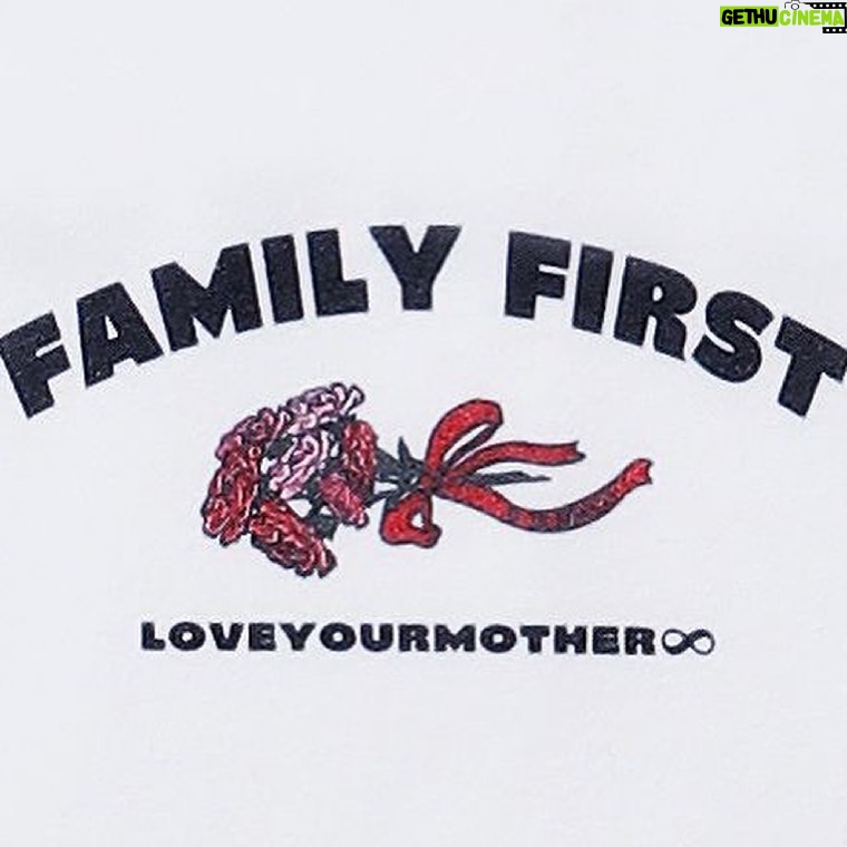 KEIJU - 5.6K Likes - 'MOTHER'S DAY PACK'
TOMMOROW 20:00💐🕊
・”FAMILY FIRST” L/S TEE 6,248円(税込)
Color: WHITE, BLACK / Size: M, L, XL
・"FAMILY FIRST” CAP 6,248円(税込)
・”FAMILY FIRST” MUG 3,248円(税込)
・”MOM” RING 21,780円(税込)