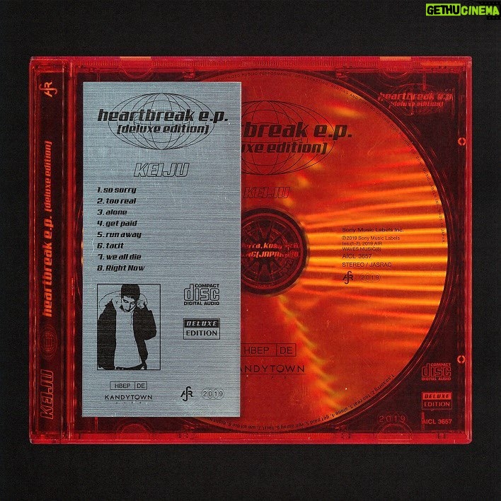 KEIJU - 3.5K Likes - 5/22/2019 "heartbreak e.p. -deluxe edition-" artwork by @iointheday & @takuya_k_ ----------------------
5月22日 "heartbreak e.p. -deluxe edition-" を完全限定版としてリリースします。