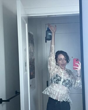 Kacey Rohl Instagram - 🪩🎯🐀✨🐾🔥🤍