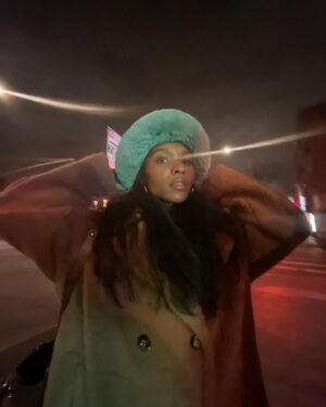 Kaci Walfall Instagram - trynna stay warm ❄️