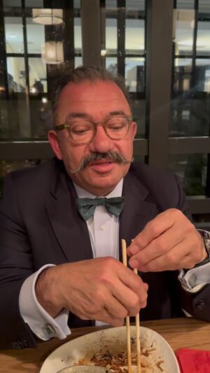 Kadir Çöpdemir Instagram - Bağımsız Bld Bşk Adayınız K.Ç bildiriyor; “Ben bu şehre yeni gelmedim, geri geldim…” efenim?