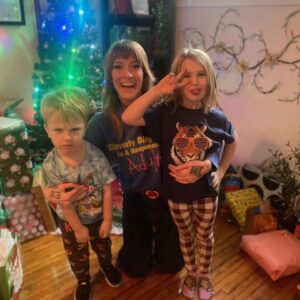 Kahlen Rondot Instagram - Thank you everyone for such a wonderful 40th birthday 🎂 🥳  thanks for the wishes and the gifts but most of all for the Love! I'm so very blessed and grateful!