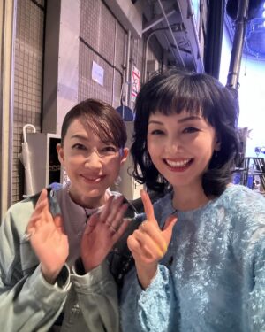 Kaho Minami Instagram - #プレバト #俳句
俳句初出演‼️楽しみにしてました😊😊😊
ビギナーですが、もちろん自信はあります🌈
だって文学少女でしたから😊
放送は4月18日19時から‼️
この日も #浜ちゃん の司会は最高やったー‼️
#夏井いつき 先生からは「あなたは詠みたいたいものがたくさんあるから、もっともっと俳句を創りなさい」と言われ、俄然やる気でできたー😊😊😊よっしゃー‼️‼️‼️
放送をお楽しみに‼️

#浜田雅功 さん
#清水麻椰 アナ
#梅沢富美男 さん
#森口瑤子 さん
#二階堂高嗣💚 さん
#近藤千尋 さん
#ダウ90000
#蓮見翔 さん
#園田祥太 さん
#水田信二 さん
#mbs

#南果歩
#kahominami 
#미나미카호
#japaneseactor

@agete_official  可愛い❤️
