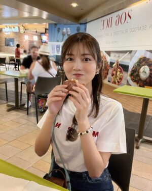 Kaho Mizutani Instagram - 家族でハワイへ✈️🌺
3姉妹はいつも騒がしくて
最高に楽しいです♡