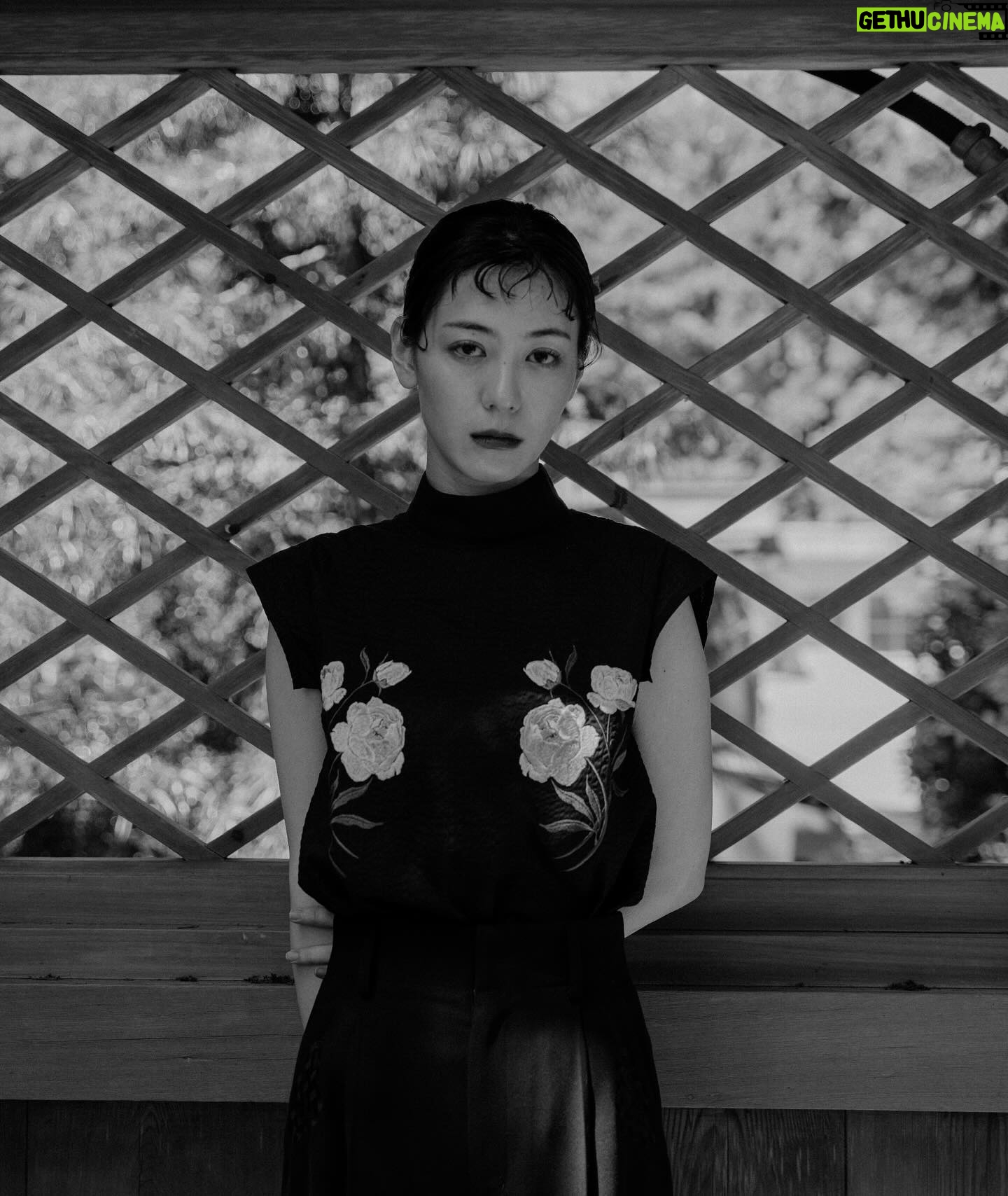 Kaho Seto - 594 Likes - iCONOLOGY @iconology_emb
花を着るブラウス#01【芍薬 / 紫陽花】
hairmake @asamitano
photo @iconology_emb
背筋がスッと伸びるような、繊細で凛々しいお洋服でした。
5/25(土) 21:00より2年ぶりに再販とのことです🙂↕️🤍