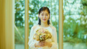 Kaho Seto Instagram - deca joins 沈澱 Settling 出演しました！
只要你愿意我就会在你身边。多謝！
2018年から約6年間のみちのりを思って、不思議な気持ちです。

decajoinのページからMV本編にとべますっ！！✈️
編曲 Arrangement / deca joins
詞曲 Songwriting / 鄭敬儒 Cheng Ching-Ju
主唱 Lead vocal / 鄭敬儒 Cheng Ching-Ju
電吉他 Electric guitar / 楊尚樺 Yang Shang-Hua
電吉他 Electric guitar / 鄭敬儒 Cheng Ching-Ju
貝斯 Bass guitar / 謝俊彥 Xie Jun-Yan
打擊樂器 Percussion / 杜哲欣 Tu Che Hsin
合聲 Backing vocal / 鄭敬儒 Cheng Ching-Ju, 廖柚文 Yuwen Liao
爵士鼓 Drums / 李由奶 Allen Milk
薩克斯風, 長笛 Saxophone, Flute / 張藝威 William Zhang
錄音師 Recording engineer / 洪浚程 Zach Hung, Abing
聲音編輯師 Editing engineer / 洪浚程 Zach Hung
混音師 Mixing engineer / 洪浚程 Zach Hung
混音工作室 Mixing studio / 陋室微光 Those Studio
母帶後期工程師 Mastering engineer / Enyang Urbiks
母帶後期工作室 Mastering studio / URBIKS MUSIC
演員 Actor / 瀬戸かほ Kaho Seto, 大野翔 Kakeru Ohno, 加藤成順 Seijun Kato (MONO NO AWARE), 山口未来 Miku Yamaguchi
特別感謝 Special thanks / 須田洋次郎 Yojiro Suda (mitsume), 二見悠 Yu Futami
導演, 攝影 Video director, Camera / 関山雄太 Yuta Sekiyama (LAFH)
副導, 美術 Chief director, Room stylist / 坂本真理 Mari Sakamoto (LAFH)
妝髮 Hair & Make-up / 道海梨乃 Rino Dokai
造型師 Wardrobe stylist / 井上はこね Hakone Inoue
花藝 Flower coordinator / clap,clap,claps
妝髮助理 Hair & Make-up assistant / しおり Shiori
助導 Assistant director / しおり Shiori, じぬしむうあ Muua Jinushi, 高橋さらさ Sarasa Takahashi
群眾演員 Extra / Mika Kurauchi, Sotaro Kurauchi
服裝造型 Costume cooperation / Amtteliebe, CHICAGO, ekn, JAPAN BLUE JEANS, JOHN SMEDLEY, manae bijoux, O MY BAG, SETTO, UNDECORATED, you ozeki
陳設協助 Interior cooperation / HAFEN
翻譯 Translator / 林珮萱 Suan Lin
標準字 Logo design / 鄭敬儒 Cheng Ching-Ju