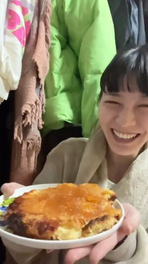 Kaho Seto Instagram - ニトリのこれあったかいです！
すっぴんですみません
タルトタタン事件の話をさせてください
これはひっくり返したてのタルトタタンです